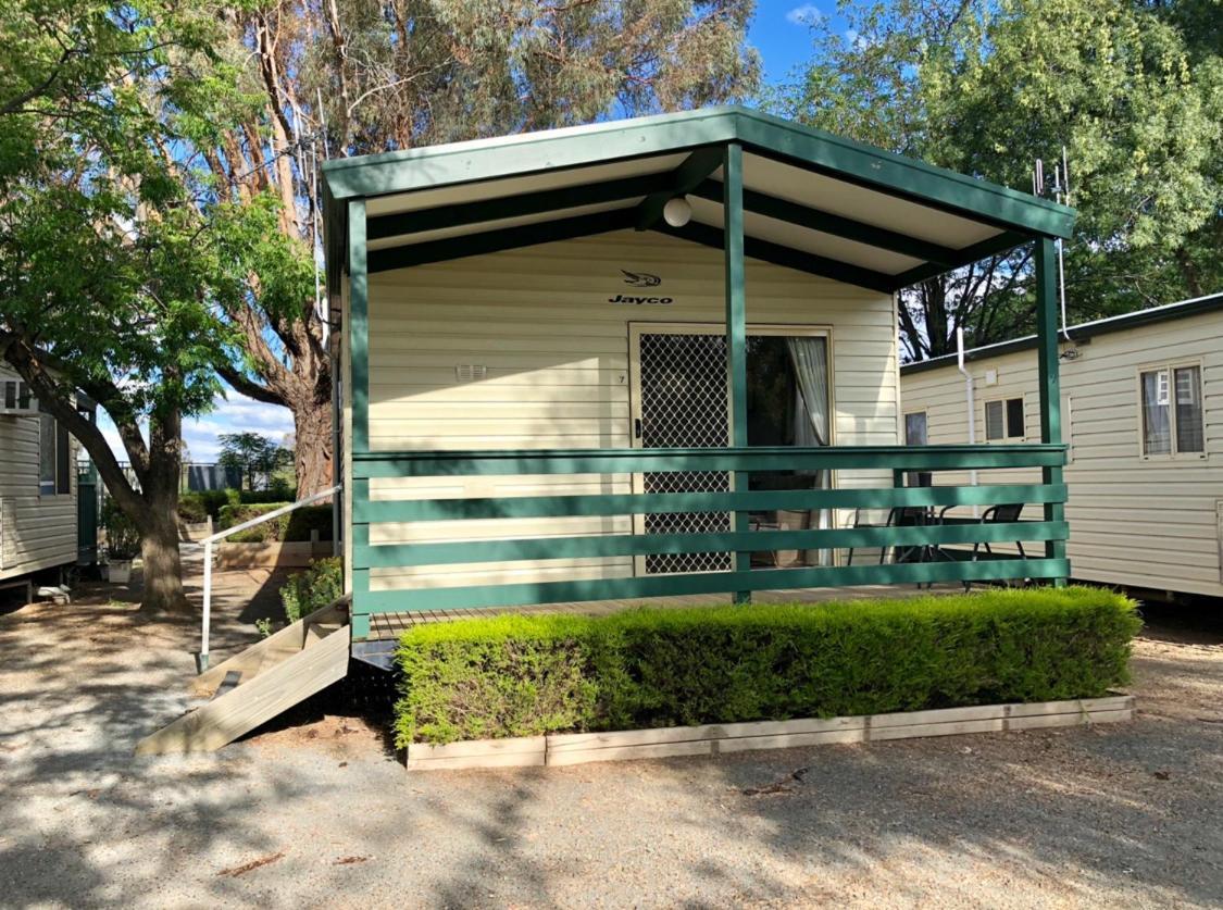 Tatura Cabin & Caravan Park Extérieur photo